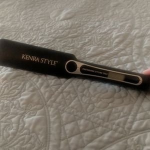 Kenra Professional Flat Iron
